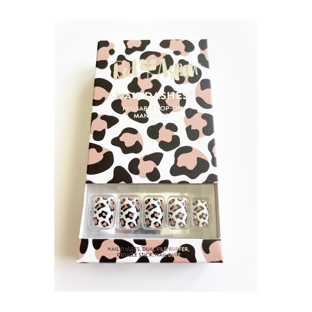 Red Aspen Leopard for Lydia short nail dash